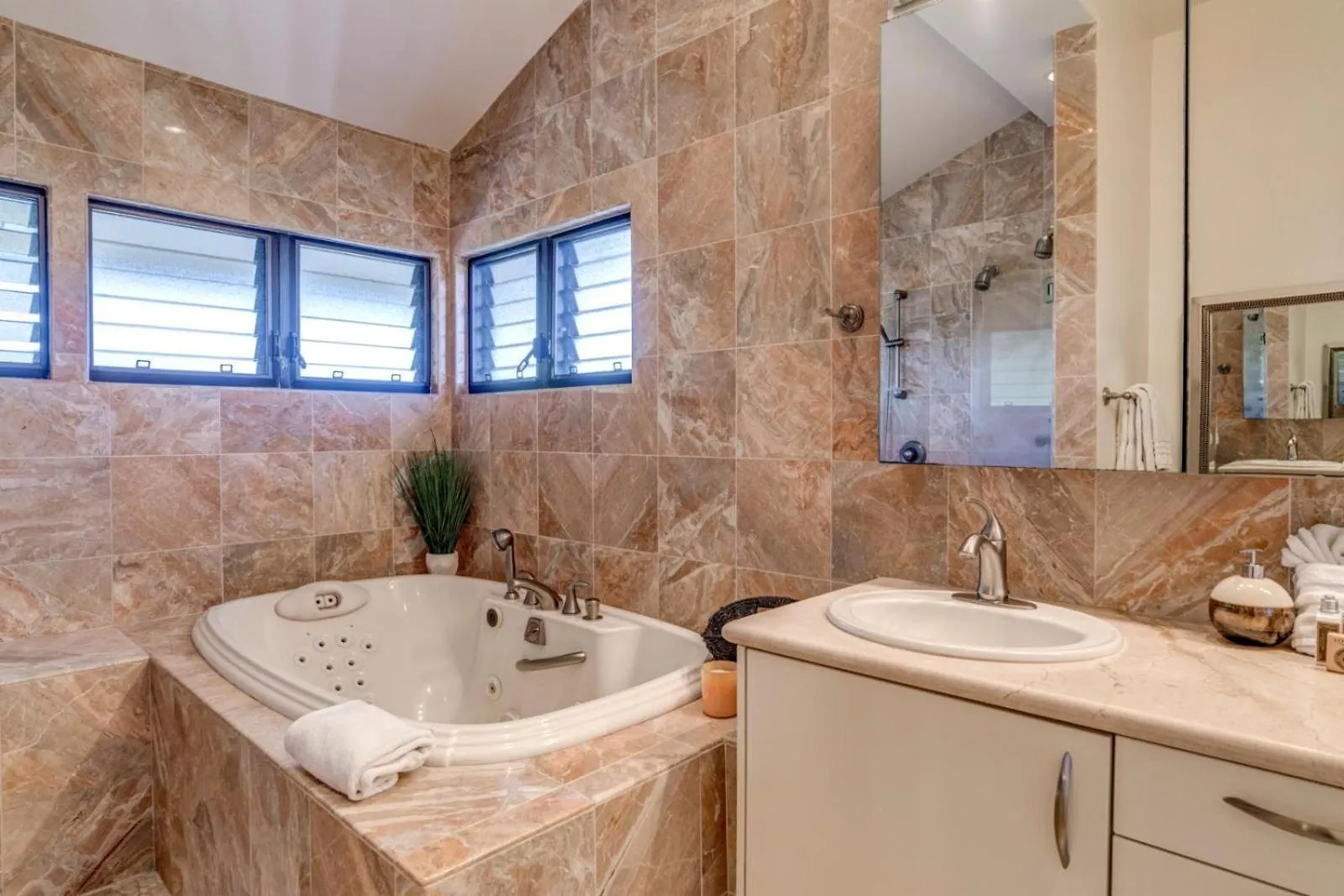 Kbm Resorts Free Car Kapalua Ridge Villas Krv-722 Large 2 Story With Ocean Views Kaanapali Apartment