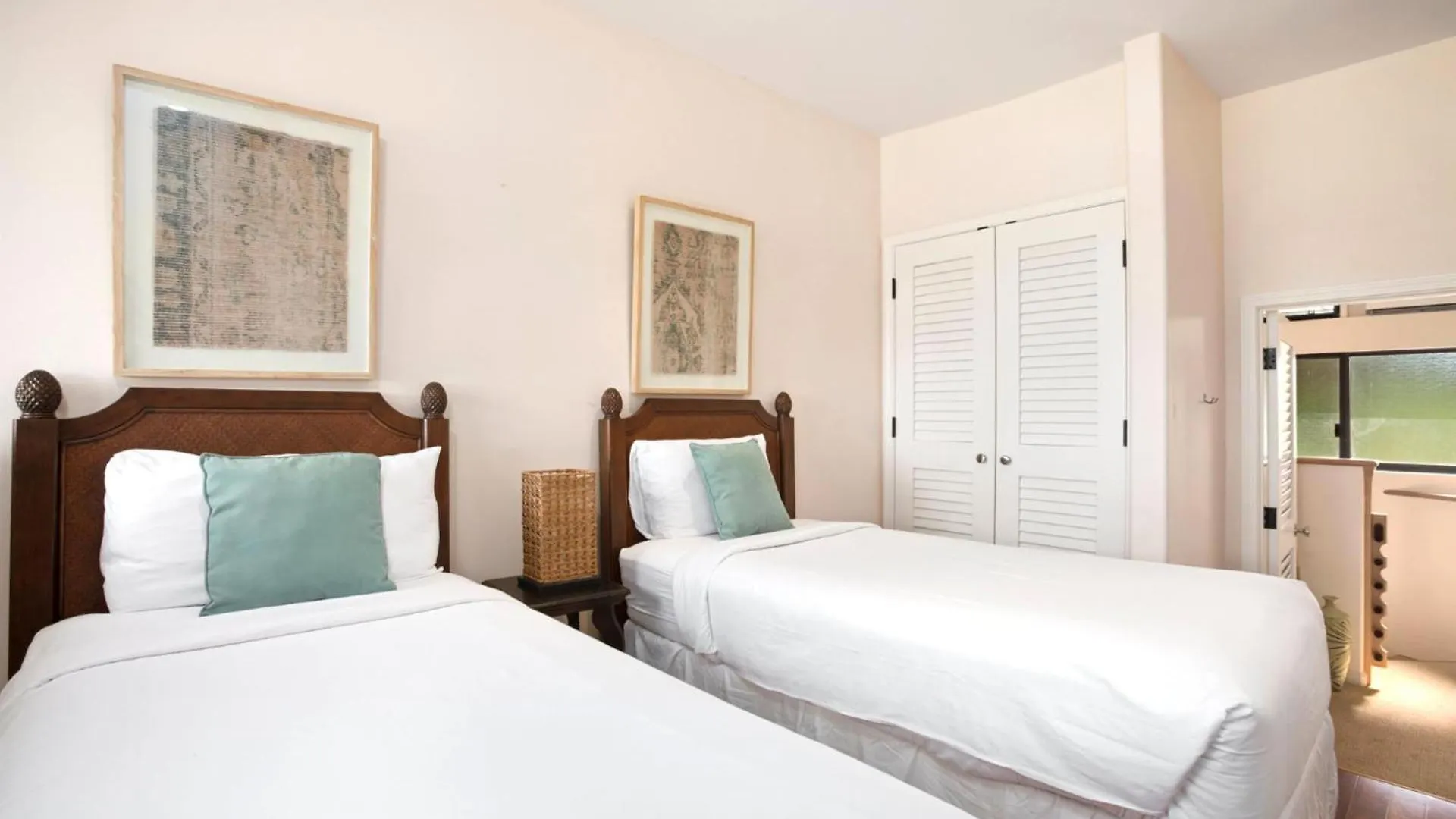 Apartment Kbm Resorts Free Car Kapalua Ridge Villas Krv-722 Large 2 Story With Ocean Views Kaanapali United States